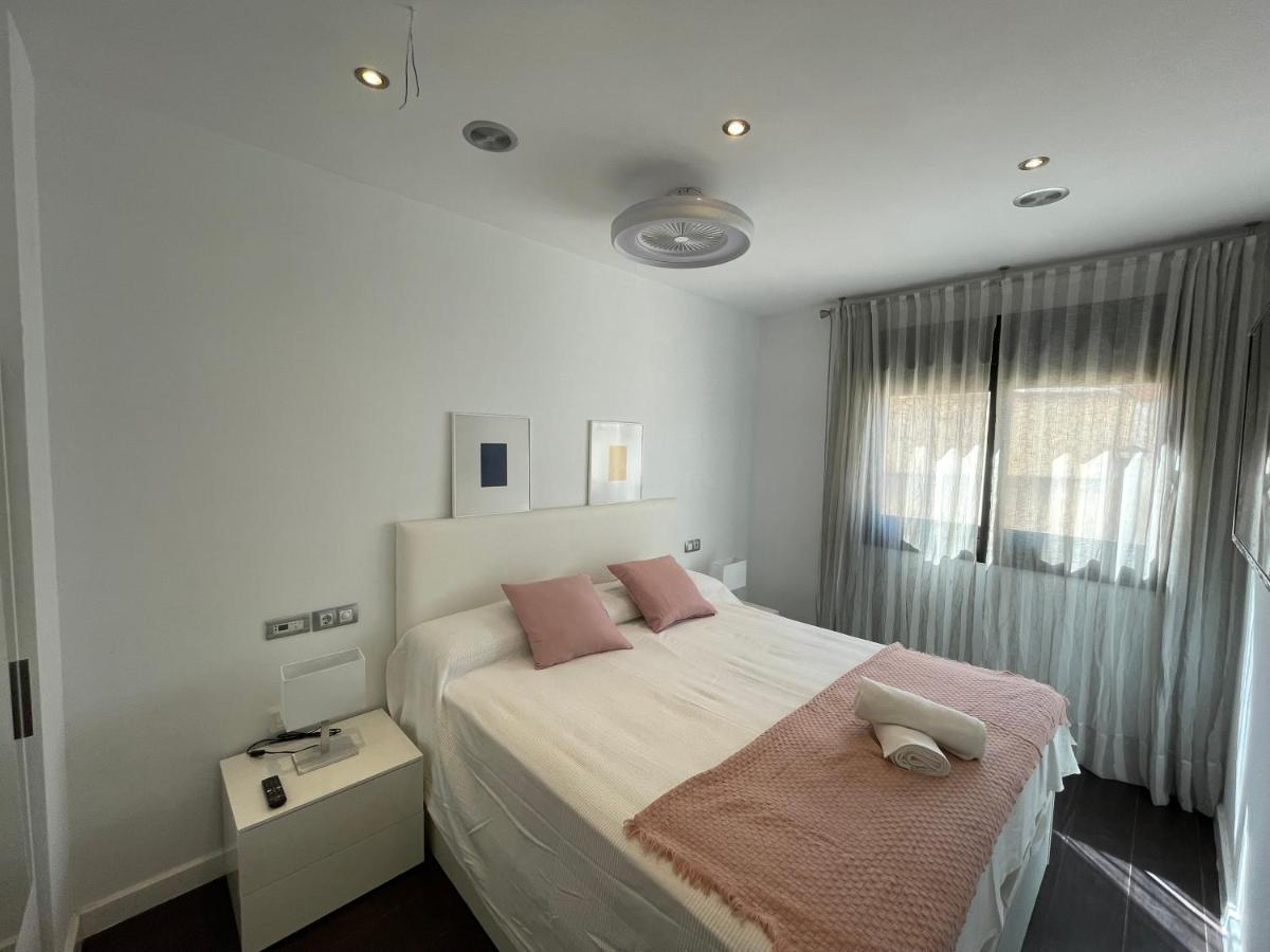 Moderno Apartamento Con Plaza De Garaje En Pleno Centro De Almería Extérieur photo