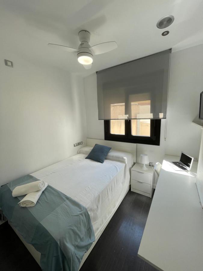 Moderno Apartamento Con Plaza De Garaje En Pleno Centro De Almería Extérieur photo