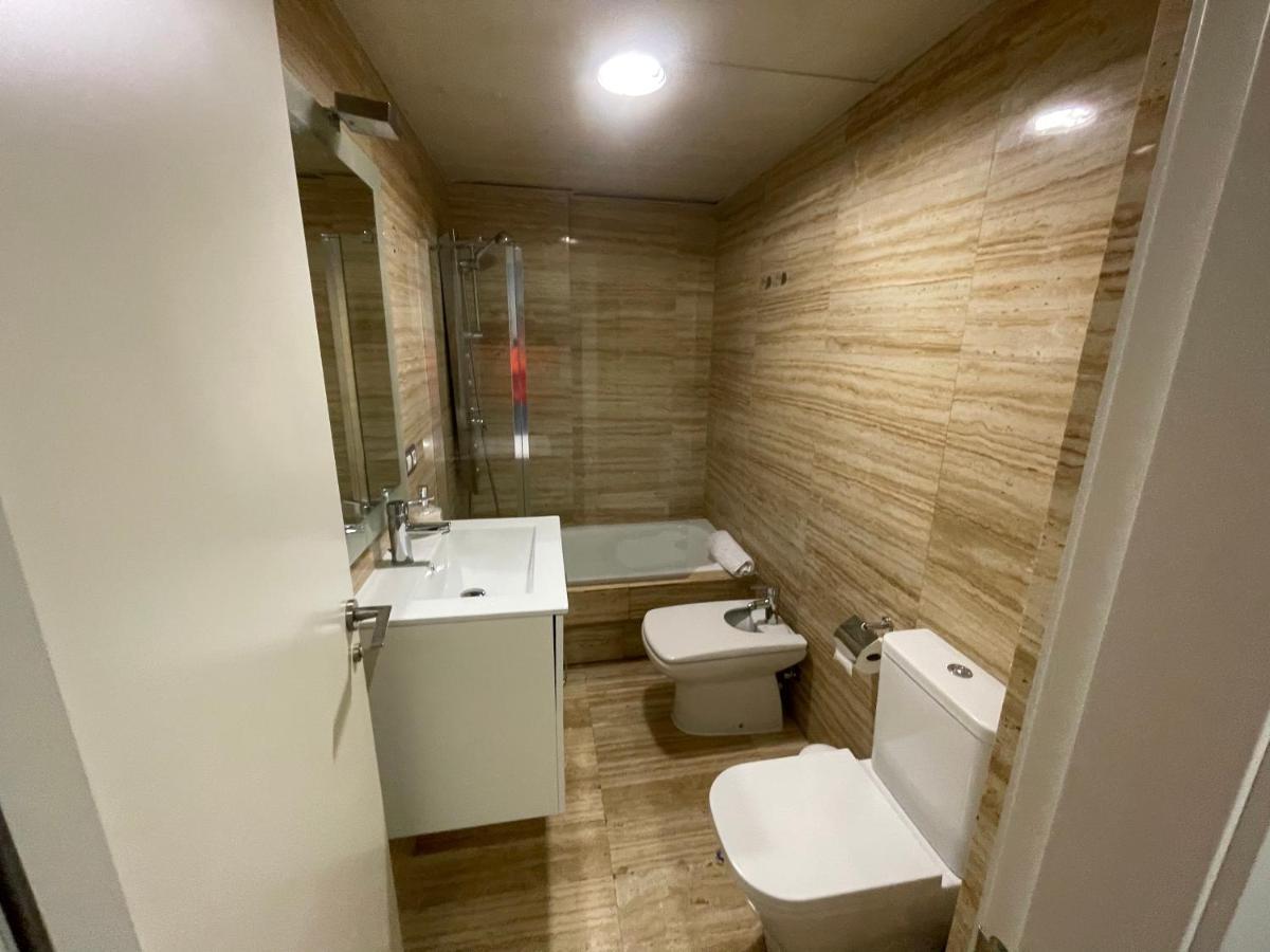 Moderno Apartamento Con Plaza De Garaje En Pleno Centro De Almería Extérieur photo