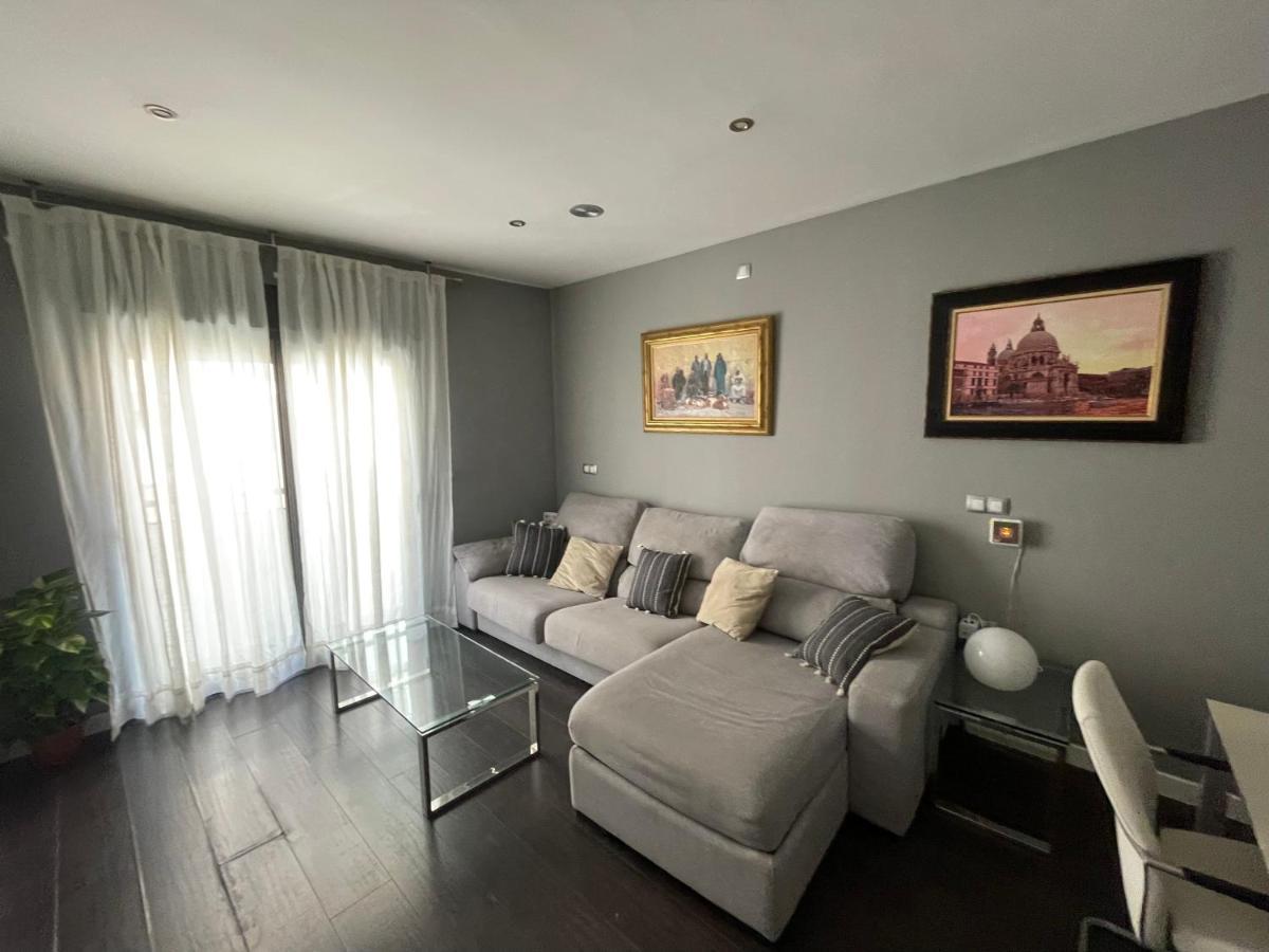 Moderno Apartamento Con Plaza De Garaje En Pleno Centro De Almería Extérieur photo